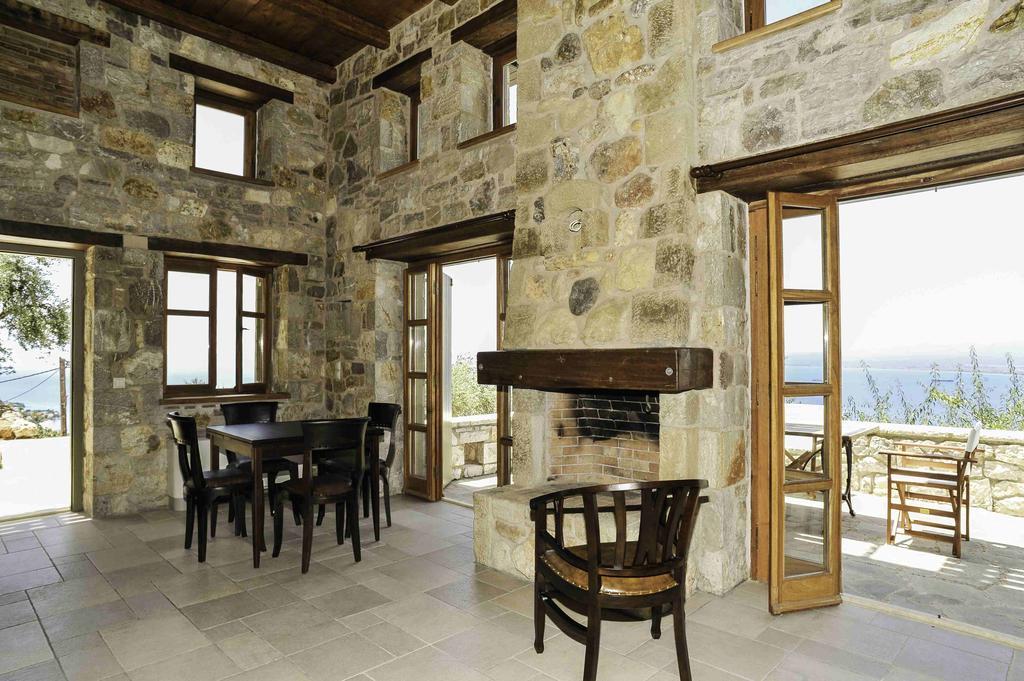 Diotima Homes Kalamata Extérieur photo
